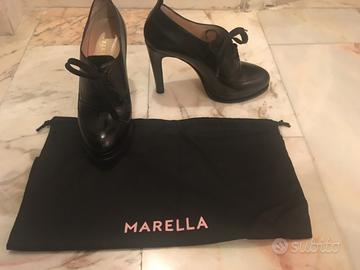 Scarpe alte con lacci