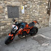 Ktm 1290 tagliando+frizione+sensori leggi bene
