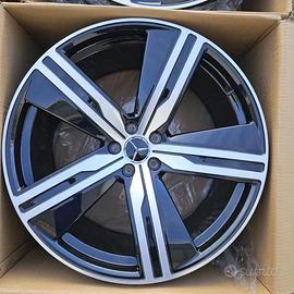 CERCHI IN LEGA MERCEDES GLE R22