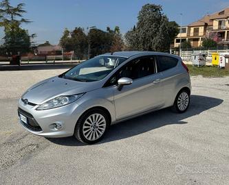 Ford Fiesta Titanium 1.2 benzina Unipro NEOPATENTA