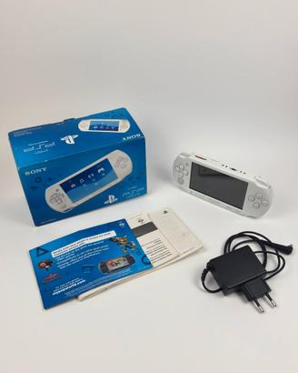 Sony PSP Street E1004 Ice White Console Box