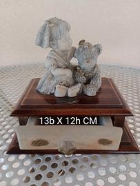 Scultura Del Vecchio – Bambino con orsetto 