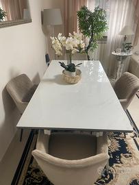 Tavolo da sala in gres porcellanato