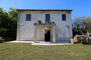 CASA INDIPENDENTE A PORTO RECANATI