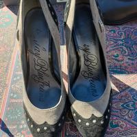 Scarpe camoscio grigie e nere