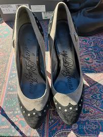 Scarpe camoscio grigie e nere