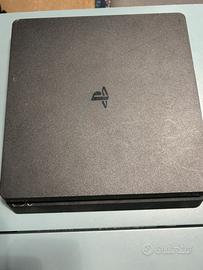 Play 4 + joystick + cuffie + alimentatori HDM1.