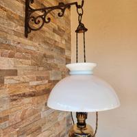 lampada antica ad olio