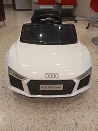 Auto elettrica per bambini Audi R8 Spyder 12v