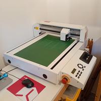 plotter da taglio adesivi e vinili