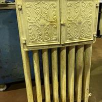 Termosifoni in ghisa, con scaldavivande e decori