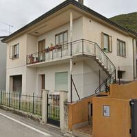 Villa Indipendente con giardino