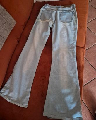 jeans a zampa