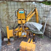 Retroescavatore per trattore