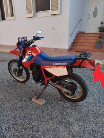 moto enduro Honda XL 600 asi