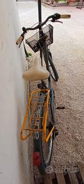 Vecchia bici perfettamente funzionante