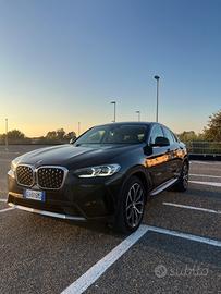 BMX X4 xDrive30d 183KW nera
