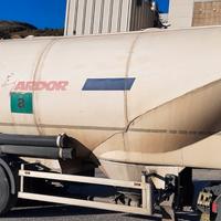 Cisterna per scarico cemento