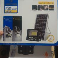 faretto led con pannello solare