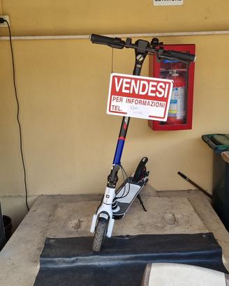 Monopattino elettrico Aprilia perfetto