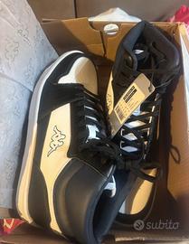 Sneakers nuove taglia 41
