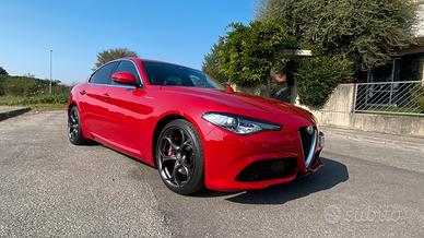 Alfa Giulia  Veloce 2.0 Turbo Benzina 280 cv Q4