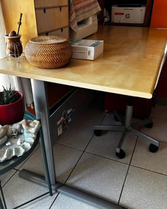 Scrivania Ikea GALANT
