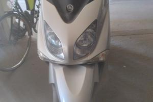 Yamaha xcity 250 