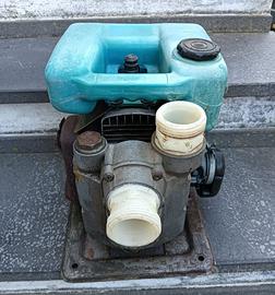 Motopompa autoadescante