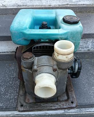 Motopompa autoadescante