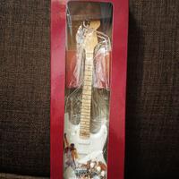 Chitarra in Legno con Scatola da Collezione QUEEN