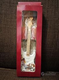 Chitarra in Legno con Scatola da Collezione QUEEN