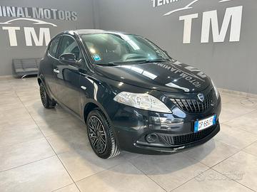 Lancia Ypsilon 1.0 FireFly 5 porte S&S Hybrid Gold