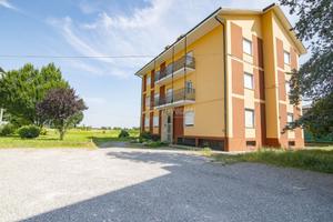 TRILOCALE RISTRUTTURATO CON BOX E CANTINA