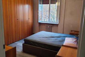 Luminosa e spaziosa camera