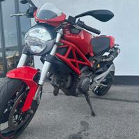 Ducati Monster 696