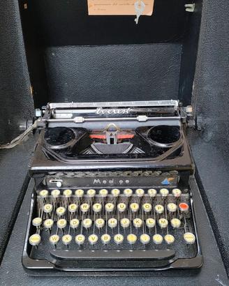 Macchina da scrivere