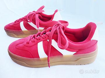 scarpe rosse nuove