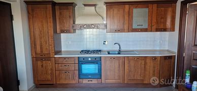 blocco cucina piu mobile sala piu tavolo e sedie 