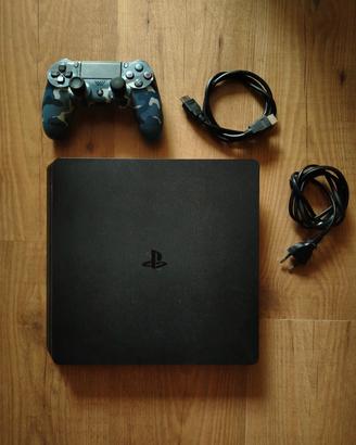 PlayStation 4 slim 