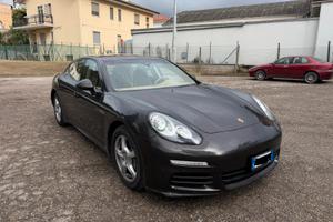 PORSCHE PANAMERA 3.0 DIESEL