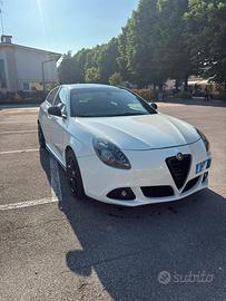 Alfa romeo giulietta quadrifoglio verde 1750tbi
