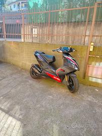 Aprilia SR 50 r (70 tpr)