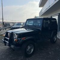 Jeep Wrangler 2.5 Laredo