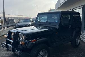 Jeep Wrangler 2.5 Laredo