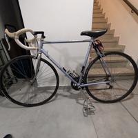 bicicletta da corsa anni '90 marca Bianchi 