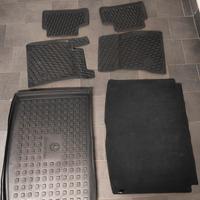 Set tappetini gomma originali Mercedes GLA AMG 