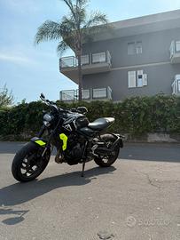 Triumph trident 660