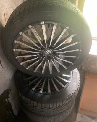 Cerchi con gomme
