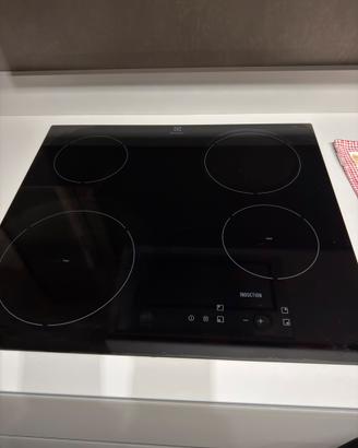 Piano a induzione Electrolux EHH6240IOK